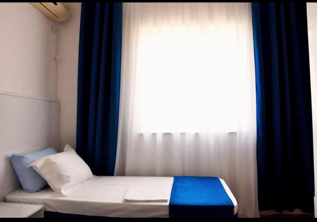 Central Hotel Tirana Buitenkant foto