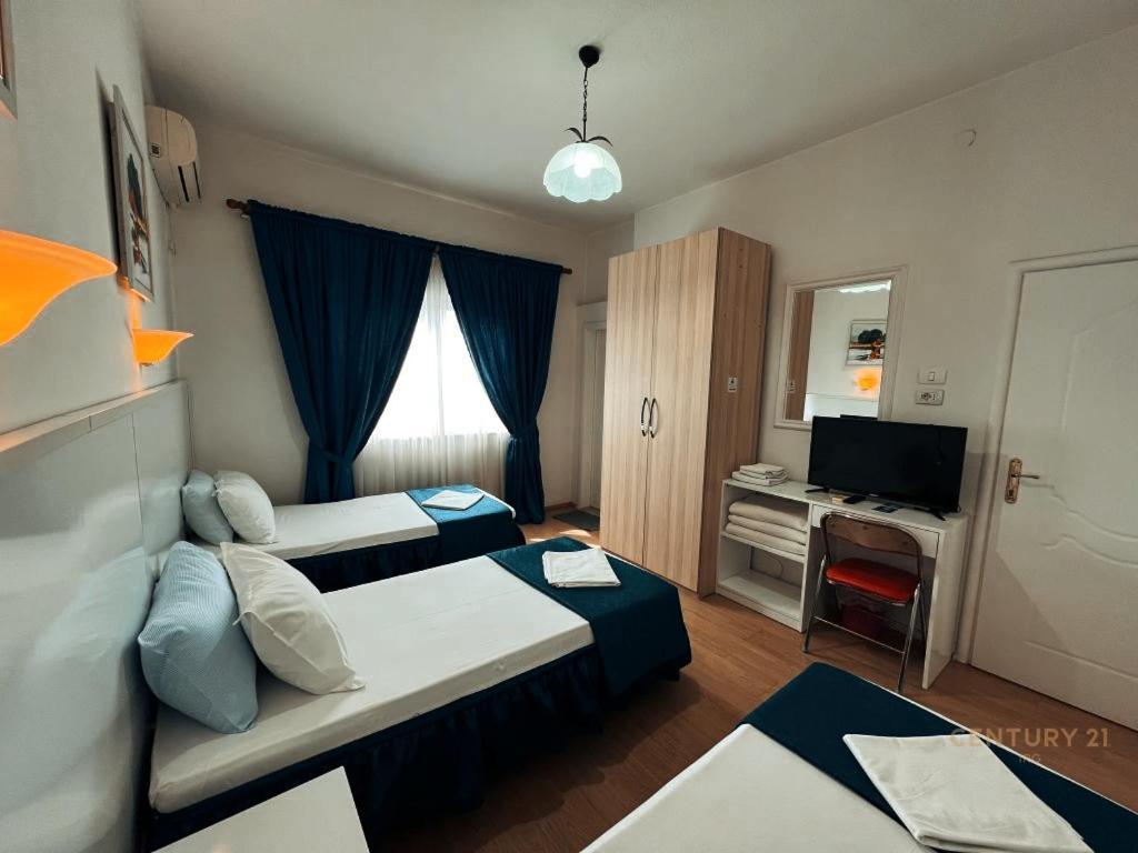 Central Hotel Tirana Buitenkant foto